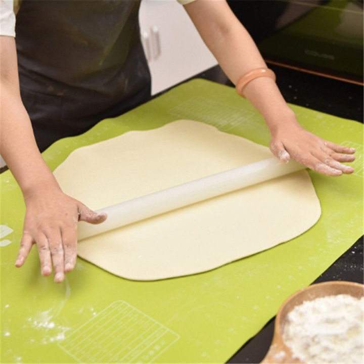Plansa Pentru Aluat Din Silicon, Dimensiune 50 X 40 Cm, Multicolor, Rezistent La Temperaturi Inalte