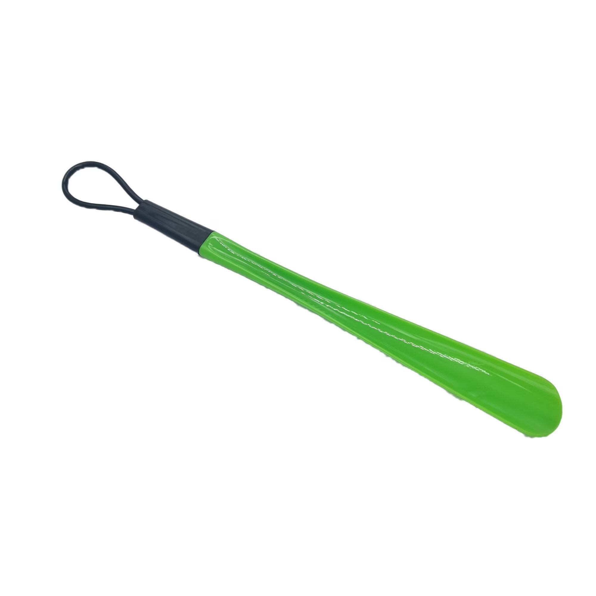 Incaltator Din Plastic Pentru Pantofi Cu Agatatoare, Dimensiune 48 Cm, Culoare Multicolora