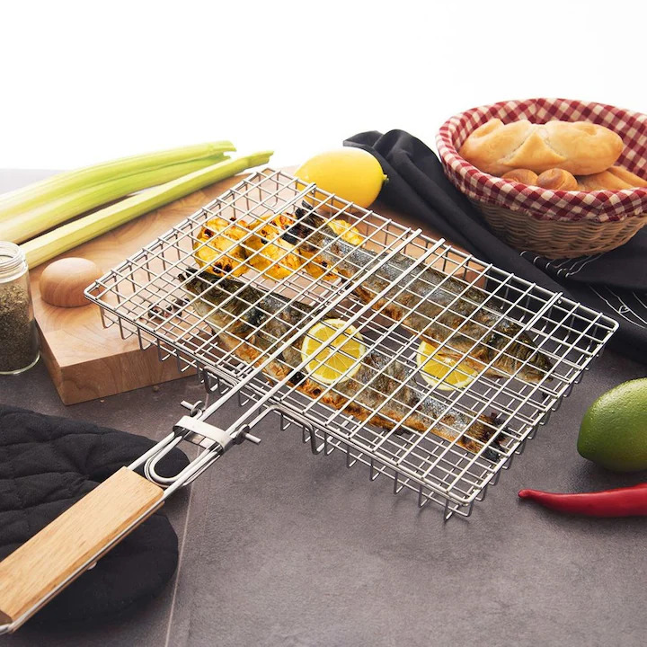 Gratar Pentru Peste Si Carne, Dimensiune 50x35 Cm, Metal Inox + Lemn