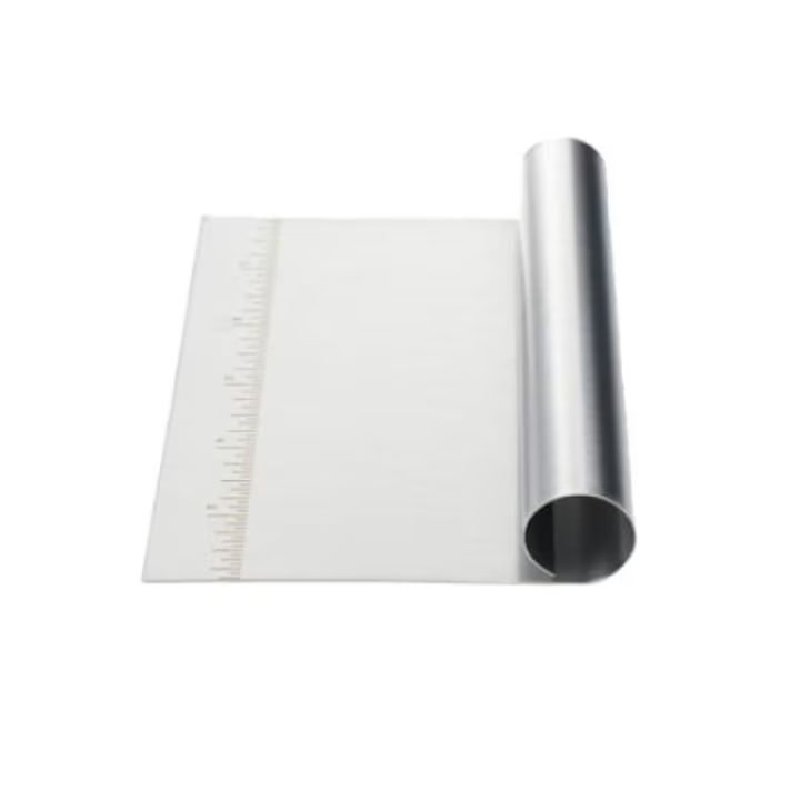 Cutit Din Metal Pentru Portionat Aluatul, Dimensiune 15x12 Cm