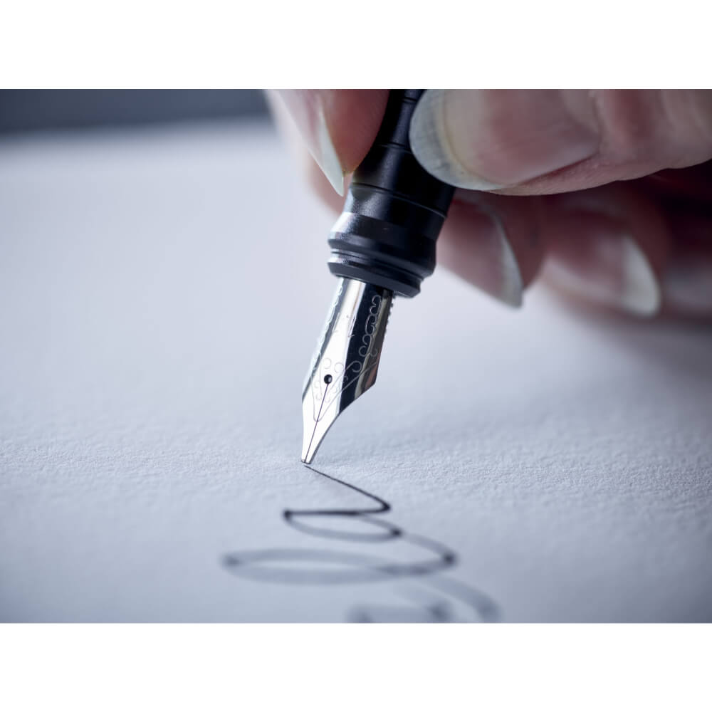 Stilou Ecada Colorel, Corp Albastru/Roz, Penita Iridium de tip F, Corp din Plastic, Stilou Ecada, Stilou Scolar Ecada, Stilouri Ecada cu Rezerva Standard, Stilouri Ecada cu Rezerva, Stilouri pentru Elevi, Stilou Plastic Ecada, Stilou Plastic pentru Elevi