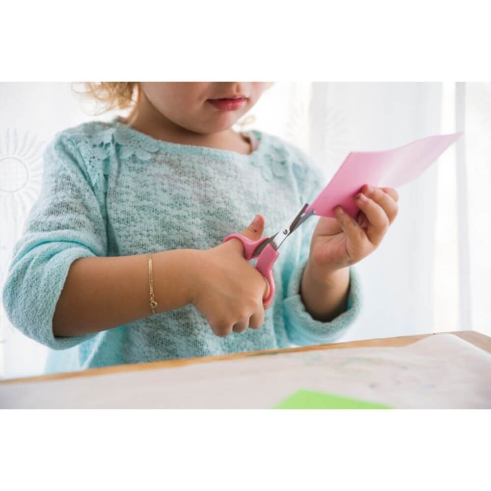 Foarfeca de Gradinita DACO, Lungime 12.5 cm, Galbena, Foarfeca Copii, Foarfeca DACO, Foarfeci DACO, Foarfeci Copii, Foarfeca pentru Copii, Foarfeca Hartie Copii, Foarfece pentru Copii, Set Foarfeca Copii, Rechizite Scolare