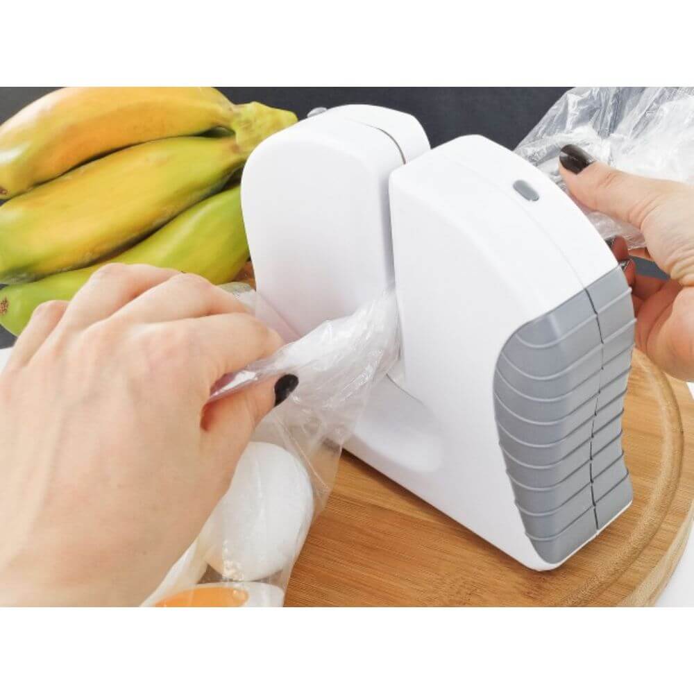 Banda Adeziva PVC Albastra, 9mm x 60m, Banda Adeziva de Sigilat Pungi, Banda Albastra pentru Sigilat Pungi, Benzi Adezive pentru Inchis Pungi, Banda Adeziva pentru Ambalare, Banda Adeziva de Inchis Pungi, Banda de Sigilat Pungi