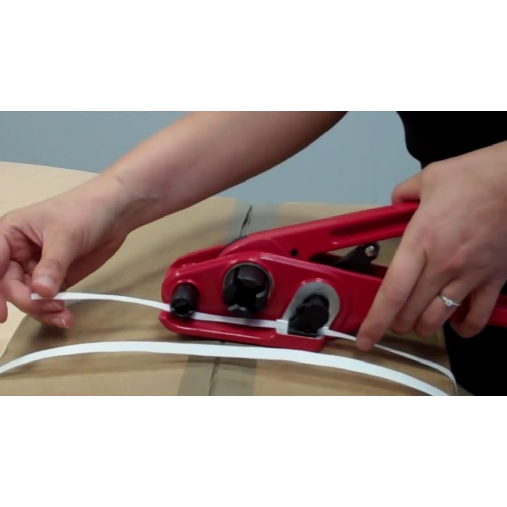 Banda de Legat PES Netusata (Poliester Hotmelt) 9mm x1500m, Banda Poliester pentru Ambalare, Poliester pentru Paletizare, Banda de Legat, Banda de Legat Paleti, Banda de Legat Netesuta, Banda de Legat PES, Banda de Legat Poliester Banda de Legat PES Netusata (Poliester Hotmelt) 9mm x1500m, Banda Poliester pentru Ambalare, Poliester pentru Paletizare, Banda de Legat, Banda de Legat Paleti, Banda de Legat Netesuta, Banda de Legat PES, Banda de Legat Poliester