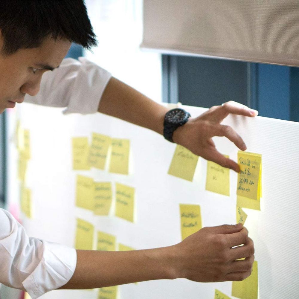 Notite Adezive EVOffice, Dimensiunea 75x75 mm, Culoare Galben Pastel, 100 File, Ideale pentru Mesaje si Memento-uri