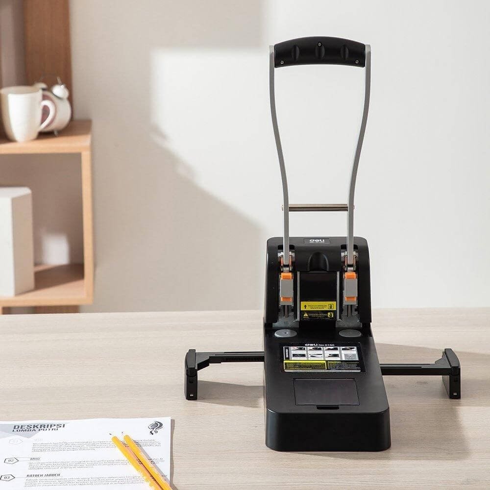 Perforator Profesional Deli Expert, 150 Coli, Negru, Perforatoare Uz Profesional, Deli Expres Perforator Profesional, Perforatoare 150 Coli, Deli Expres Perforator Profesional 150 Coli, Perforatoare Profesionale