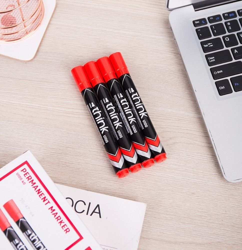 Marker Permanent Deli Think, Varf 1.5 mm, Rosu, Pentru Suprafete Multiple, 1 Buc, Cerneala Rosie pe Baza de Alcool, Markere Permanente cu Varf, Marker Permanent Rosu