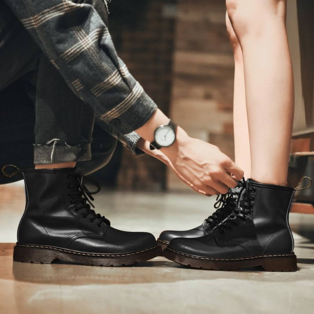 Crema Pantofi SITIL, cu Perie, Neagra, Crema Incaltaminte Neagra, Crema Ingrijire Pantofi Negri, Crema Ingrijire Incaltaminte Neagra, Crema pentru Curatare si Lustruirea Pantofilor Negri, Crema Ingrijire si Intretinere Incaltaminte