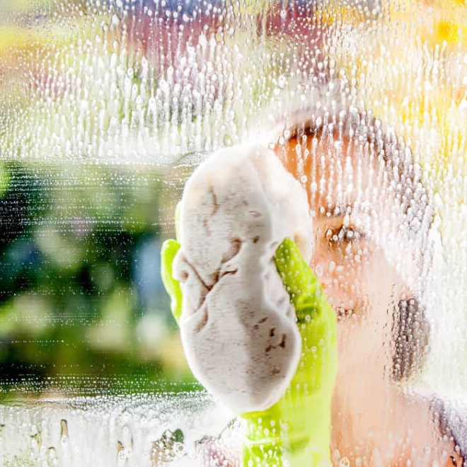 Solutie pentru Geamuri cu Pulverizator Misavan 4in1, 750ml, Fara Urme, Solutie Geamuri, Solutie de Geamuri, Solutie Geamuri Misavan, Solutie cu Pulverizator pentru Geam, Solutie Geam Misavan 4in1, Solutie de Oglinzi, Solutie pentru Oglinzi