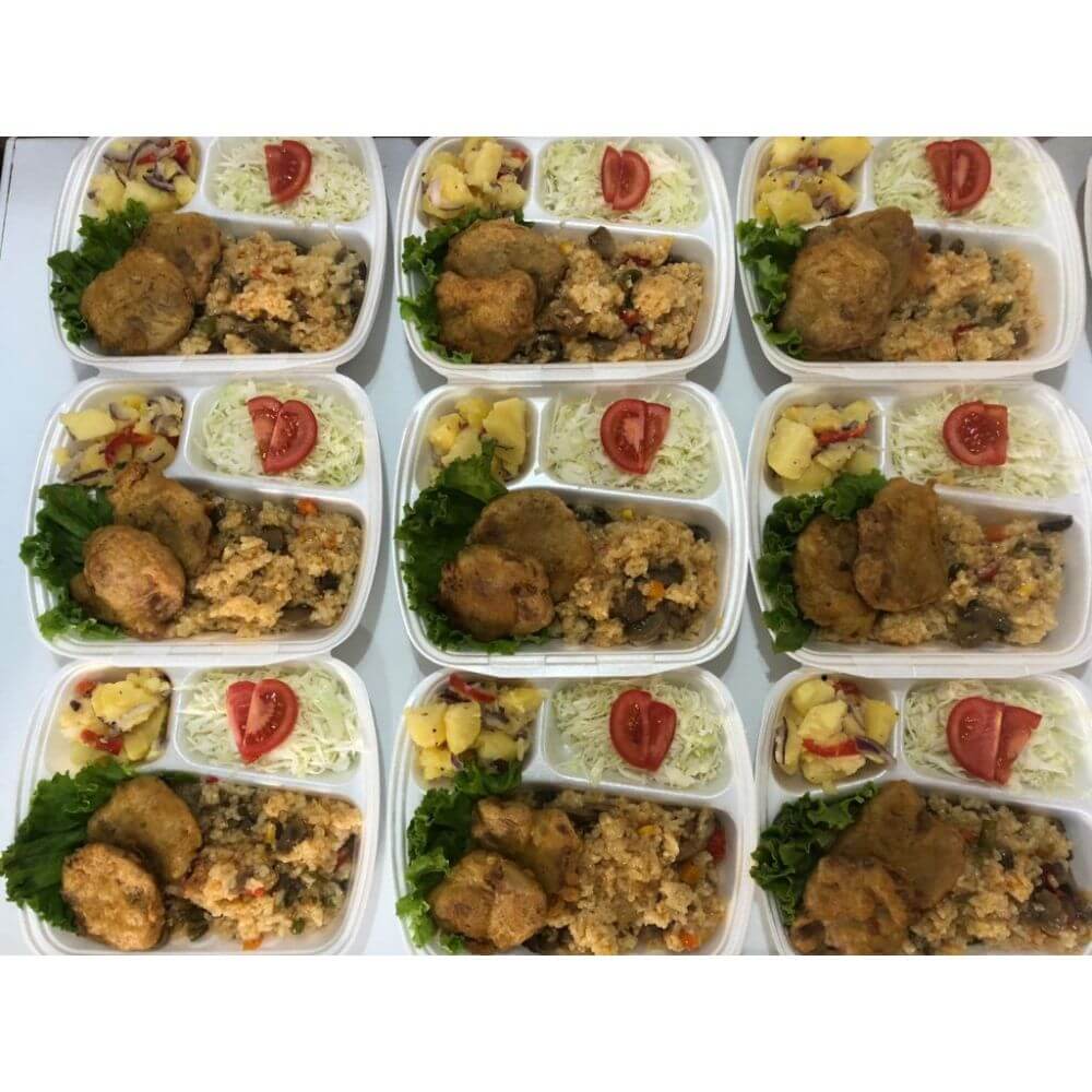 Caserole Meniu, 24x21x7 cm, 100 Buc/Set, Polistiren Expandat, 3 Compartimente, Culoare Alba, Caserole Polistiren, Caserola Unica Folosinta Polistiren, Caserole Compartimentate cu Capac, Ambalaje Catering, Caserole Fast Food, Caserola Meniu