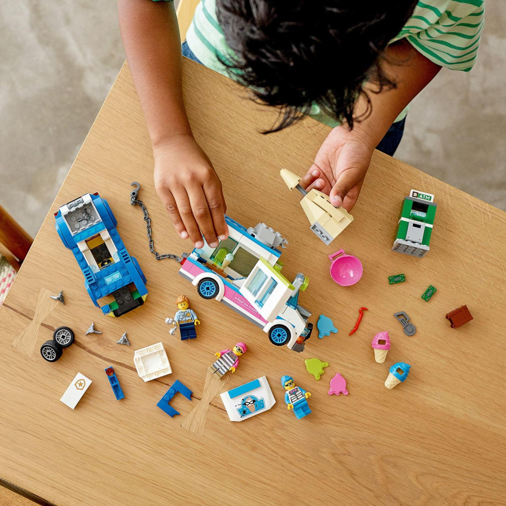 Lego City, Politia In Urmarirea Furgonetei Cu Inghetata, Numar Piese 317, Varsta 5+