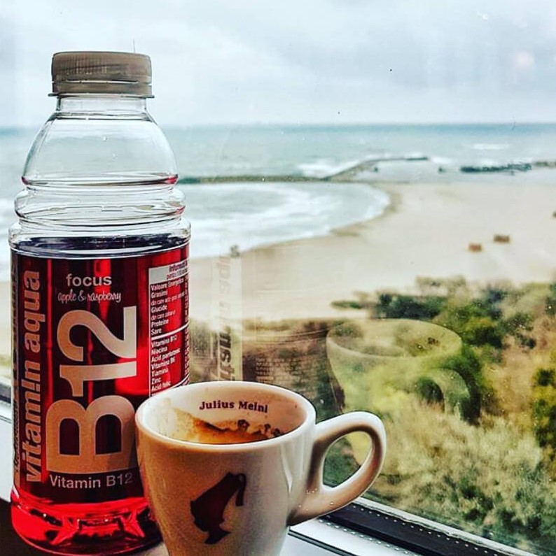 Bautura Racoritoare Merlin's Vitamin Aqua B+ Focus, 0.6 l, Mere si Zmeura, Apa cu Vitamine, Apa cu Vitamine si Minerale, Bautura cu Adaos de Vitamine, Bautura cu Adaos de Minerale, Bautura Racoritoare Merlin