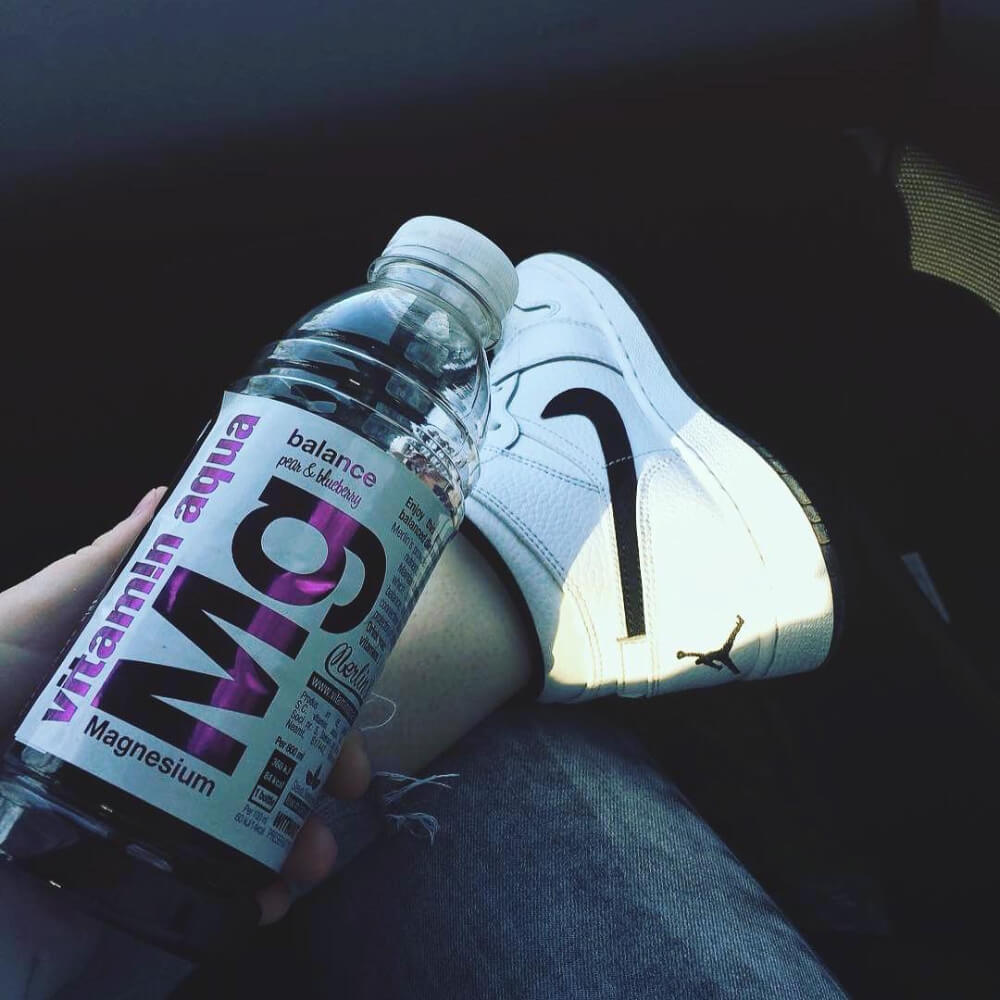 Bautura Racoritoare Merlin's Vitamin Aqua Mg Balance, 0.6 l, Pere si Afine, Apa cu Vitamine, Apa cu Vitamine si Minerale, Bautura cu Adaos de Vitamine, Bautura cu Adaos de Minerale, Bautura Racoritoare Merlin