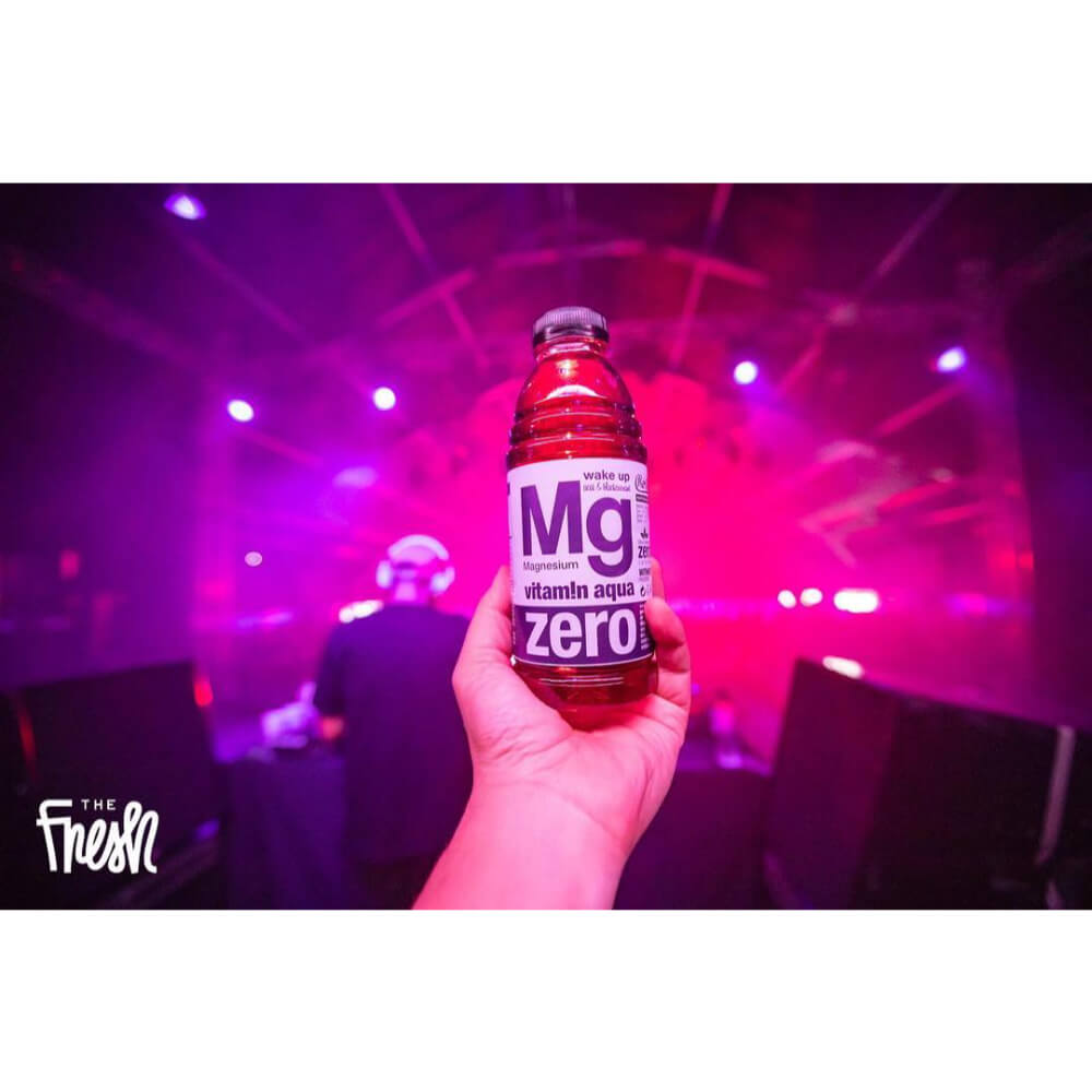 Bautura Racoritoare Merlin's Vitamin Aqua Mg Wake Up, 0.6 l, Acai si Coacaza Neagra, Apa cu Vitamine, Apa cu Vitamine si Minerale, Bautura cu Adaos de Vitamine, Bautura cu Adaos de Minerale, Bautura Racoritoare Merlin