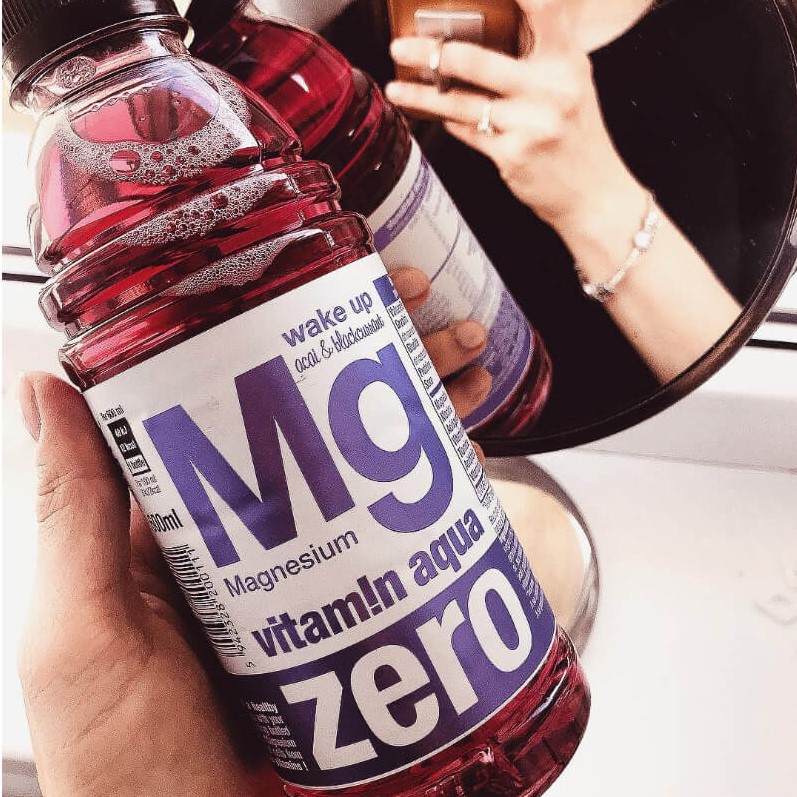 Bautura Racoritoare Merlin's Vitamin Aqua Mg Wake Up, 0.6 l, Acai si Coacaza Neagra, Apa cu Vitamine, Apa cu Vitamine si Minerale, Bautura cu Adaos de Vitamine, Bautura cu Adaos de Minerale, Bautura Racoritoare Merlin