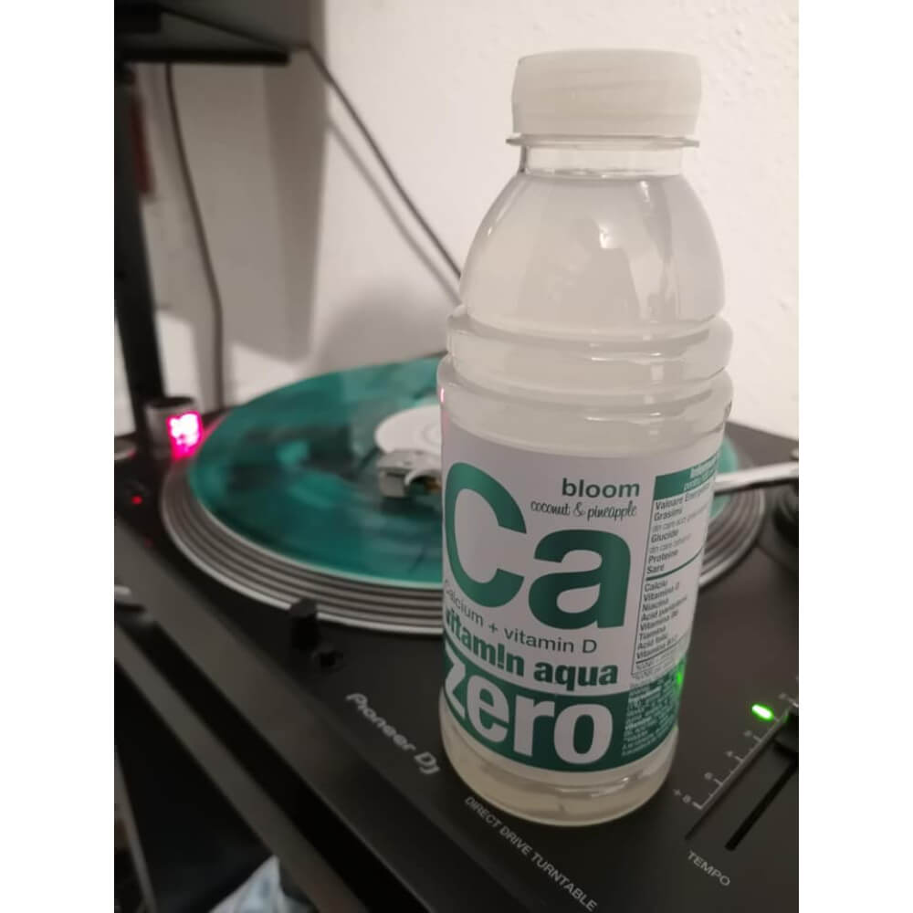 Bautura Racoritoare Merlin's Vitamin Aqua Ca Bloom, 0.6 l, Cocos si Ananas, Apa cu Vitamine, Apa cu Vitamine si Minerale, Bautura cu Adaos de Vitamine, Bautura cu Adaos de Minerale, Bautura Racoritoare Merlin