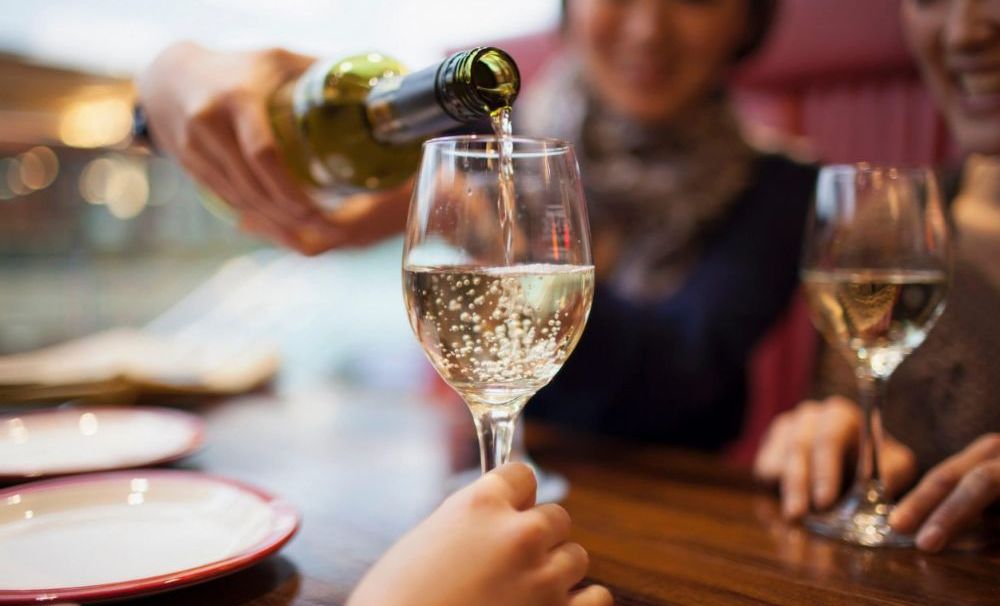 Set 12 Pahare din Sticla Incolora 225 ml, Pasabahce Bistro, pentru Vin Alb, cu Picior, Pahare Vin Alb, Pasabahce Pahare, Pahare Bistro, Pahare cu Picior, Pahare Vin Alb cu Picior