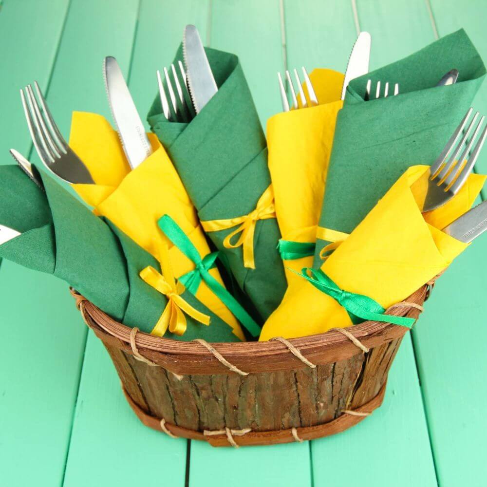 Servetele Verde Inchis din Hartie FLUFFY, 100 Buc/Set, 33x33 cm, 3 Straturi, Servetele Verde Inchis, Servetele Verde Inchis de Masa, Servetele Verde Inchis de Hartie, Servetele de Masa, Servetele Uscate, Set Servetele, Servetele Simple