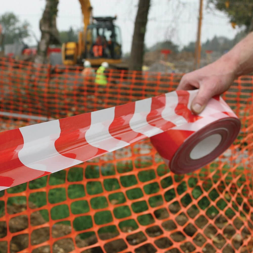 Banda de Delimitare si Semnalizare, Alb/Rosu, 70mm x 200m, Banda Semnalizare, Banda Semnalizare si Delimitare, Banda pentru Semnalizare, Banda pentru Delimitare, Banda Avertizare, Banda Pericole, Banda Accidente, Banda Santier